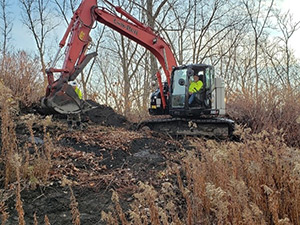 November 2020 - Excavating a test pit in the breeze stockpile
